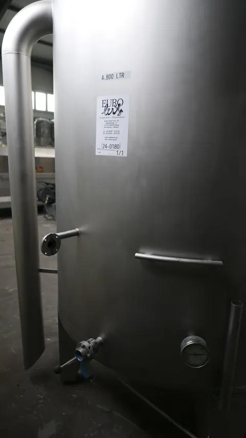 24-0180 4.800 Liter Rührwerkstank