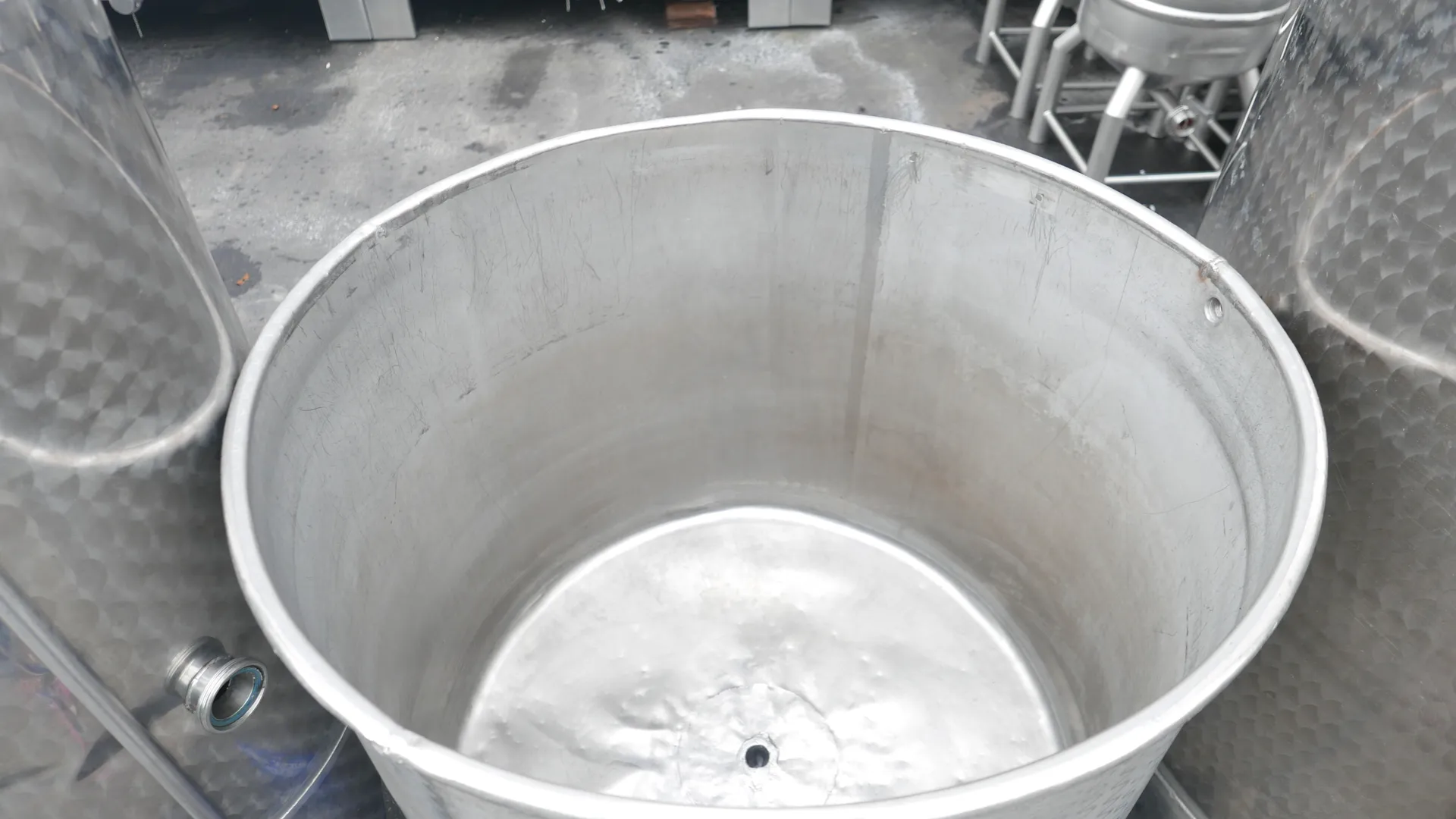 25-0007 Tank offen 630 Liter