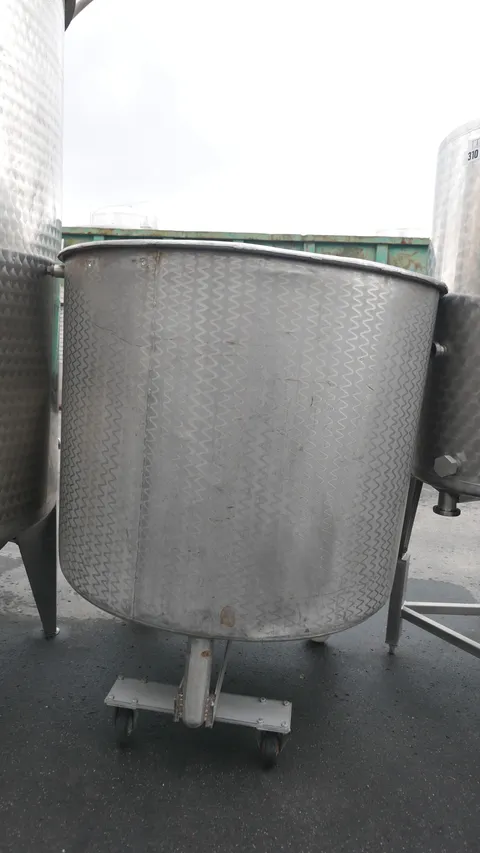 25-0007 Tank offen 630 Liter