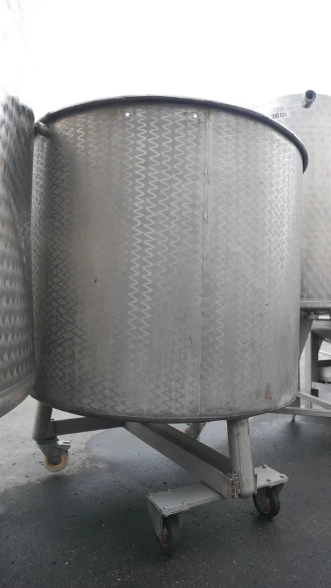 25-0007 Tank offen 630 Liter