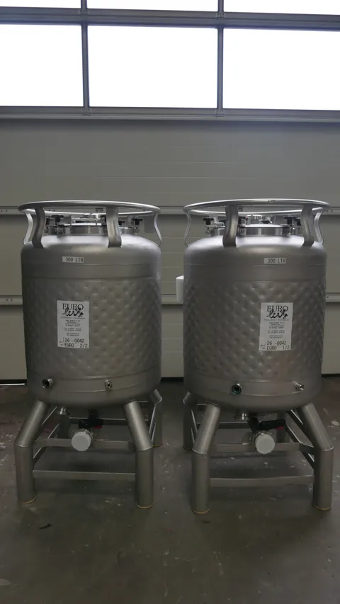 300 Liter Biertanks/ Lagertanks/ Drucktank mit Kühlmantel