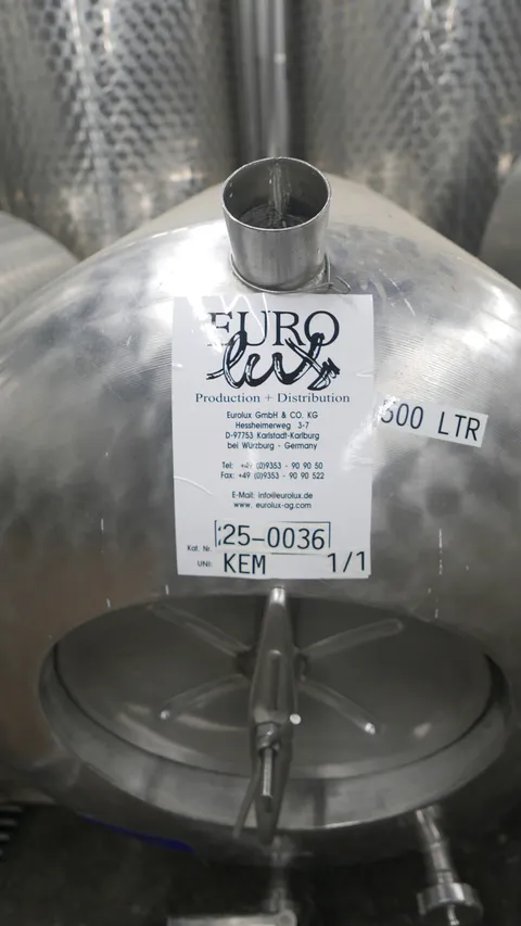 25-0036 500 Liter Weintank