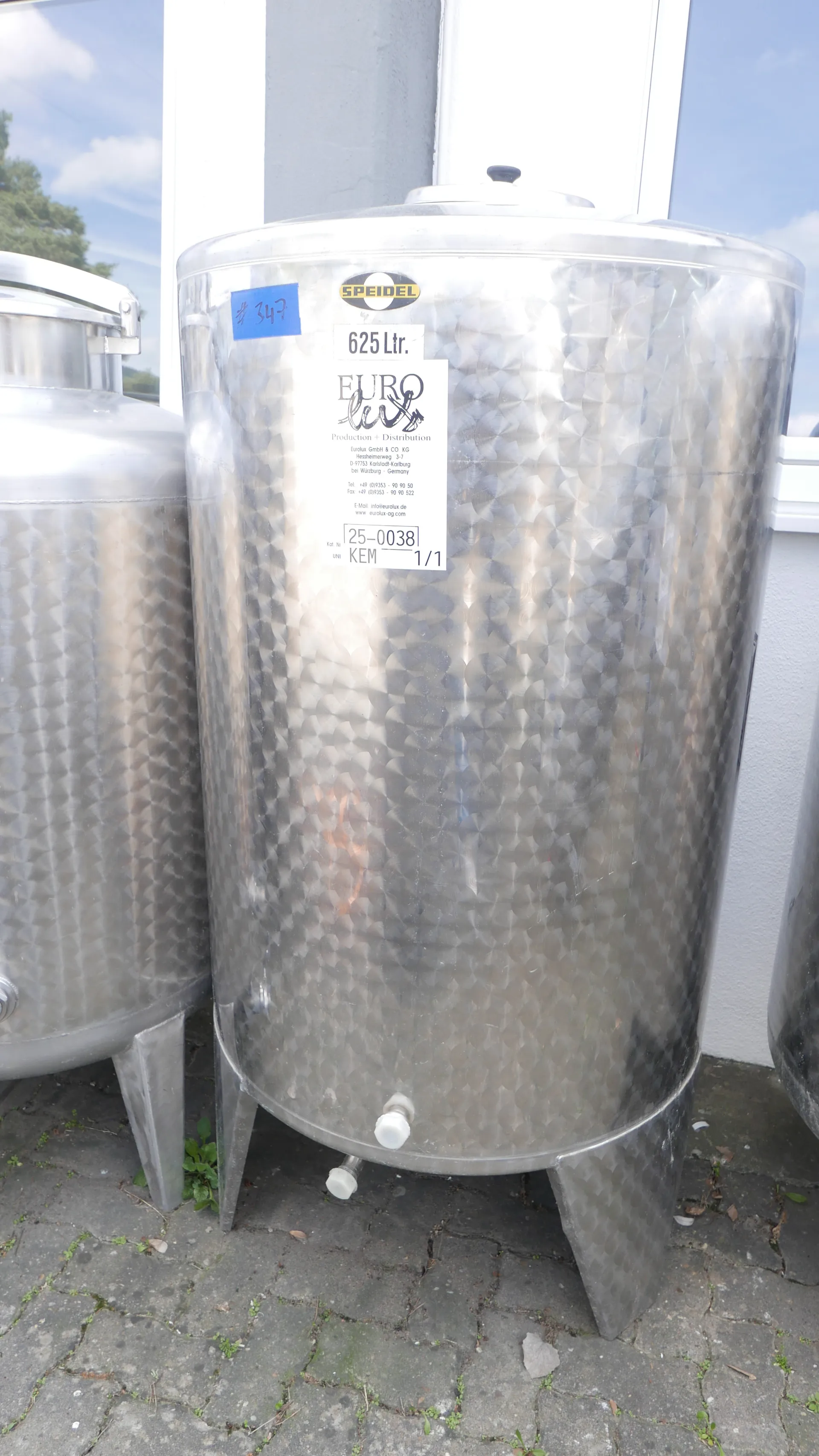 25-0038 625 Liter Weintank