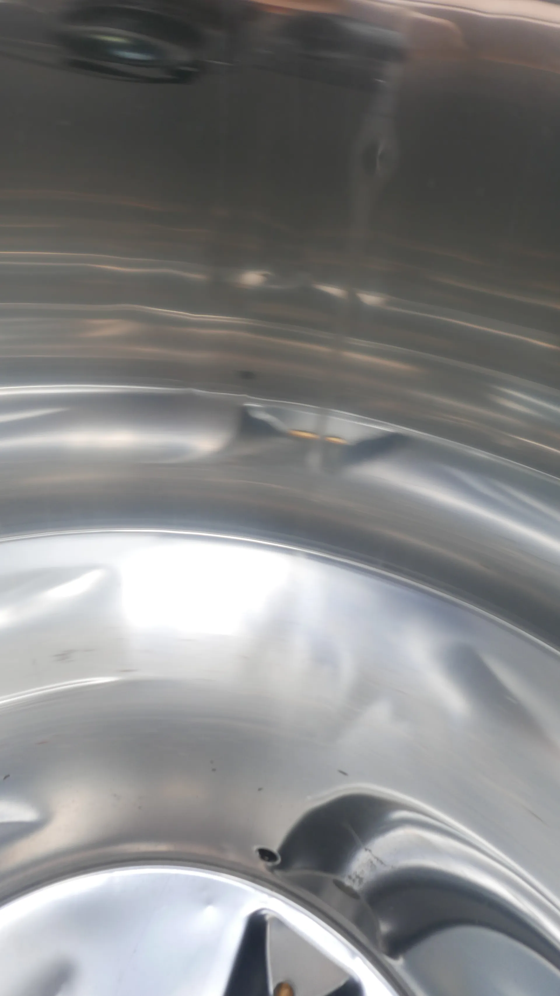 25-0038 625 Liter Weintank