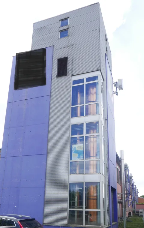 26-0008 10.000 Liter Brennerei