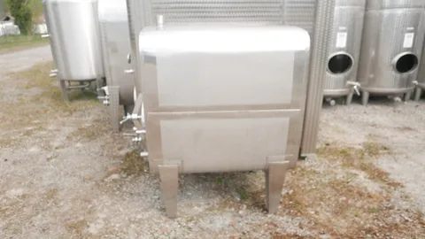 25-007 Weintank 800 Liter