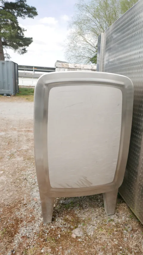 25-007 Weintank 800 Liter