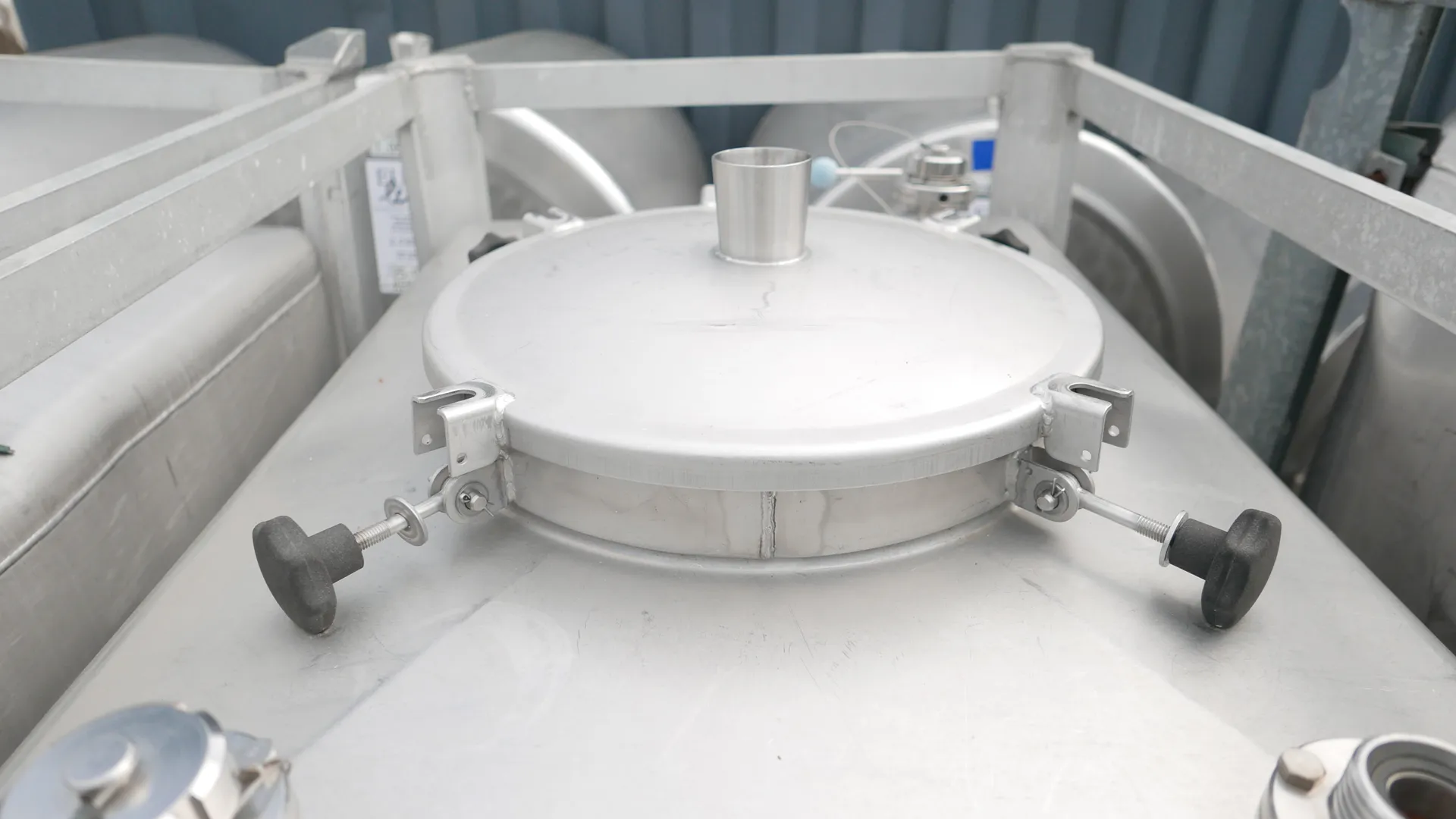 25-0087 Transporttank 1050 Liter