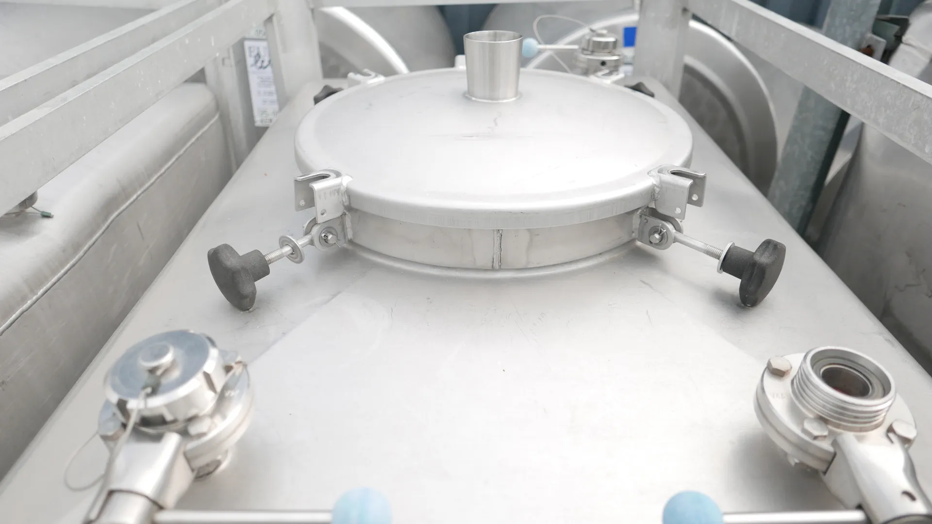 25-0087 Transporttank 1050 Liter