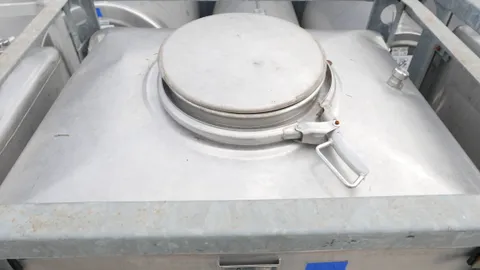 25-0085 1.050 Liter Transporttank aus V2A kubisch auf Gestell