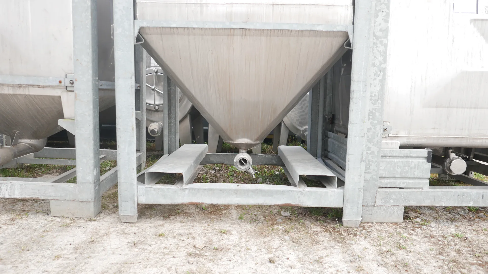 25-0086 Transporttank 850 Liter