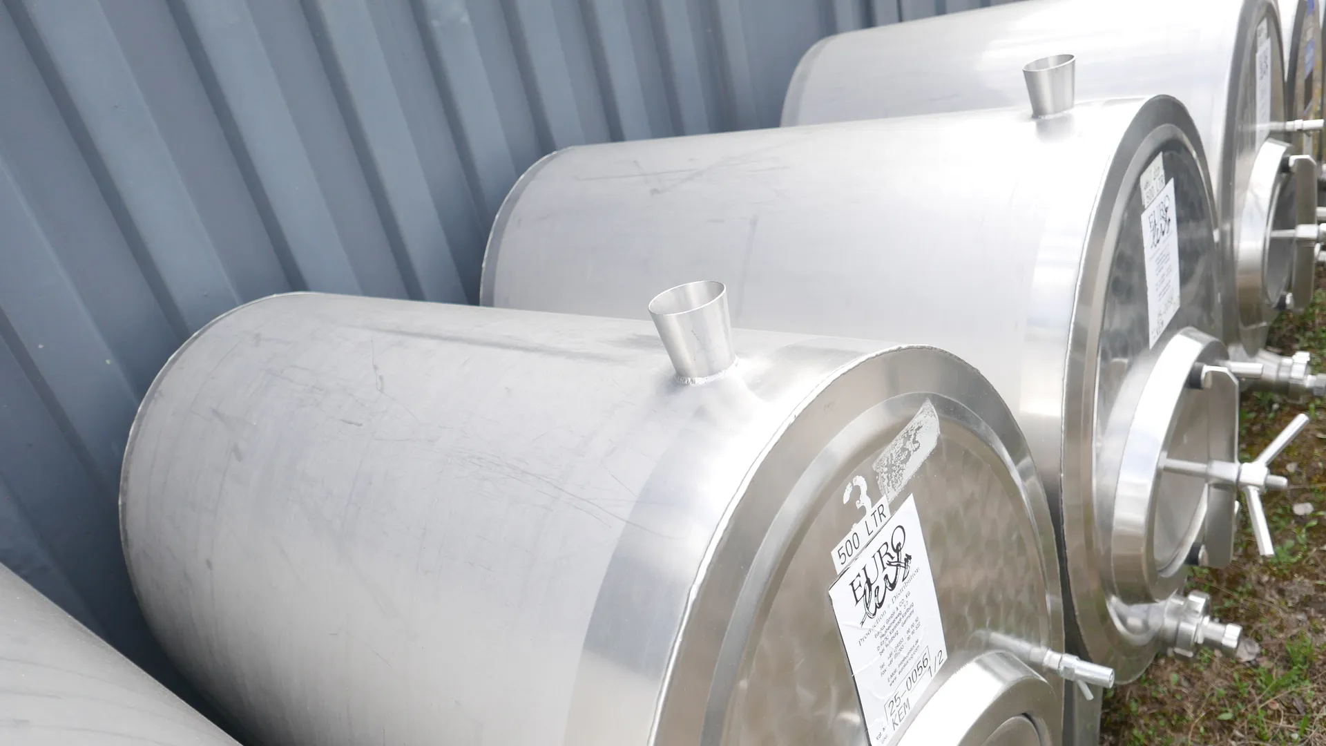 25-0056  550l Edelstahltank liegend oval 