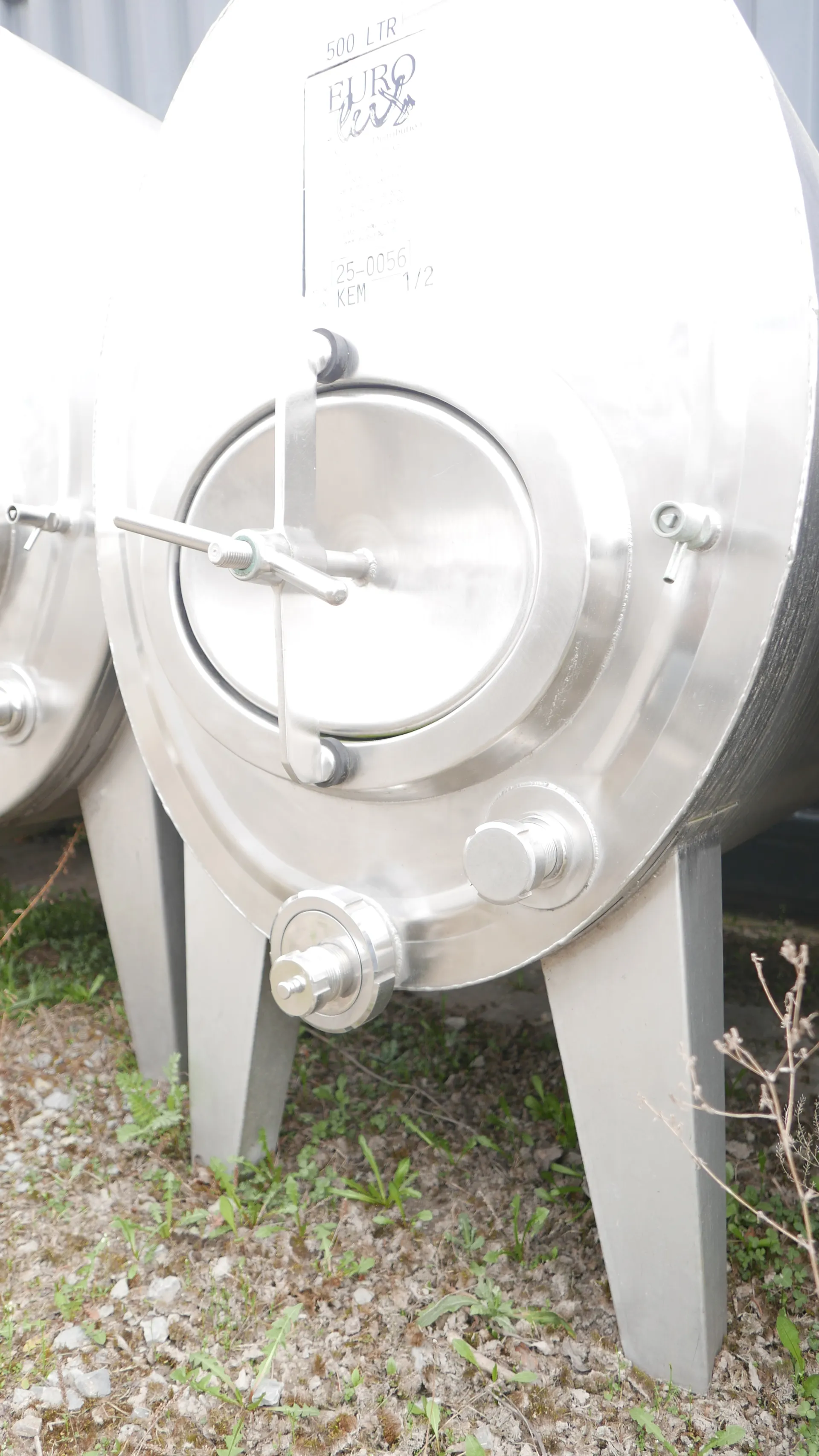 25-0056  550l Edelstahltank liegend oval 