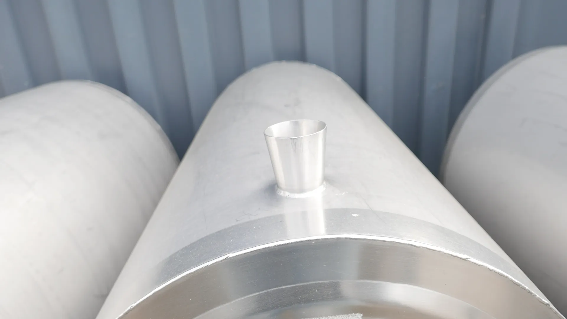 25-0056  550l Edelstahltank liegend oval 