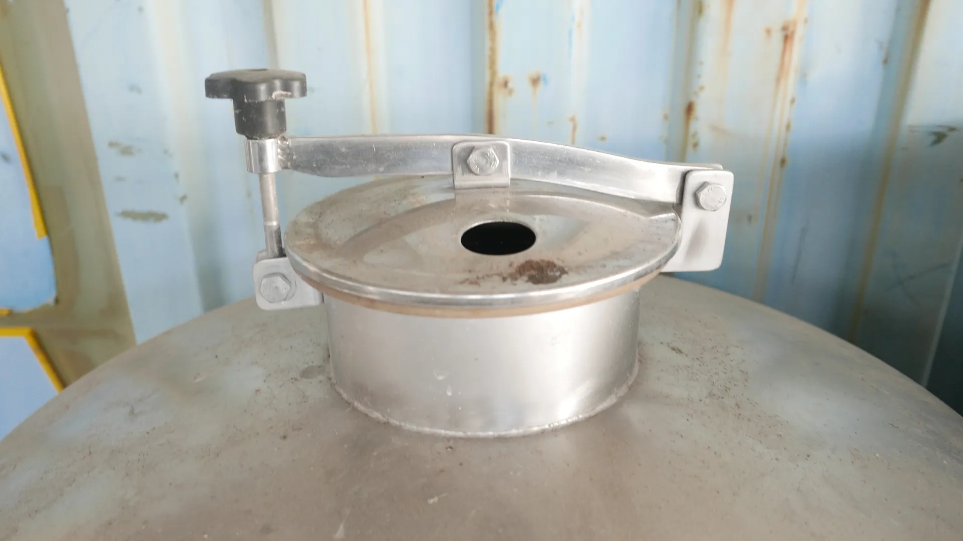 25-0098 Weintank 500 Liter