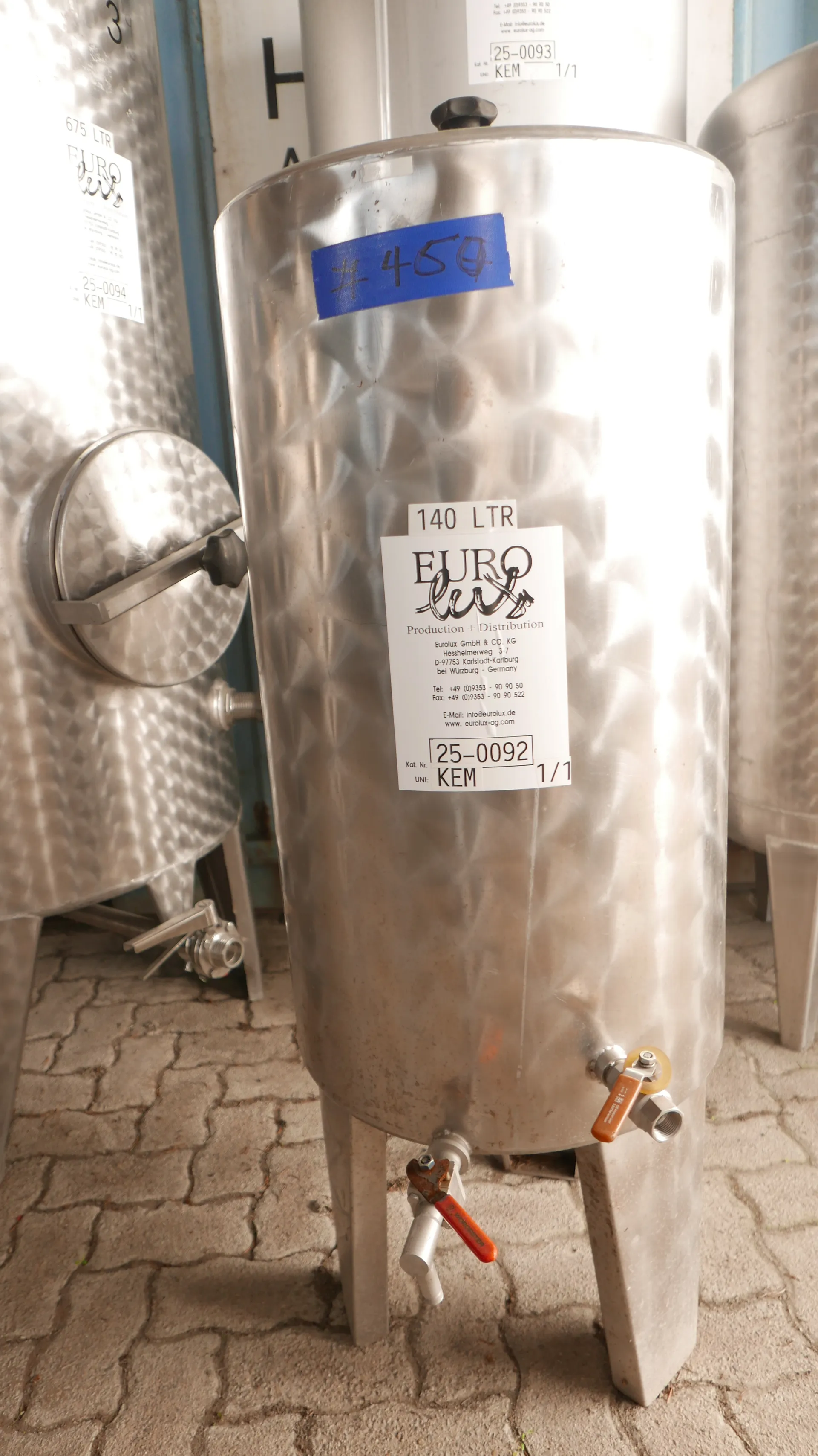 25-0092 Weintank 140 Liter