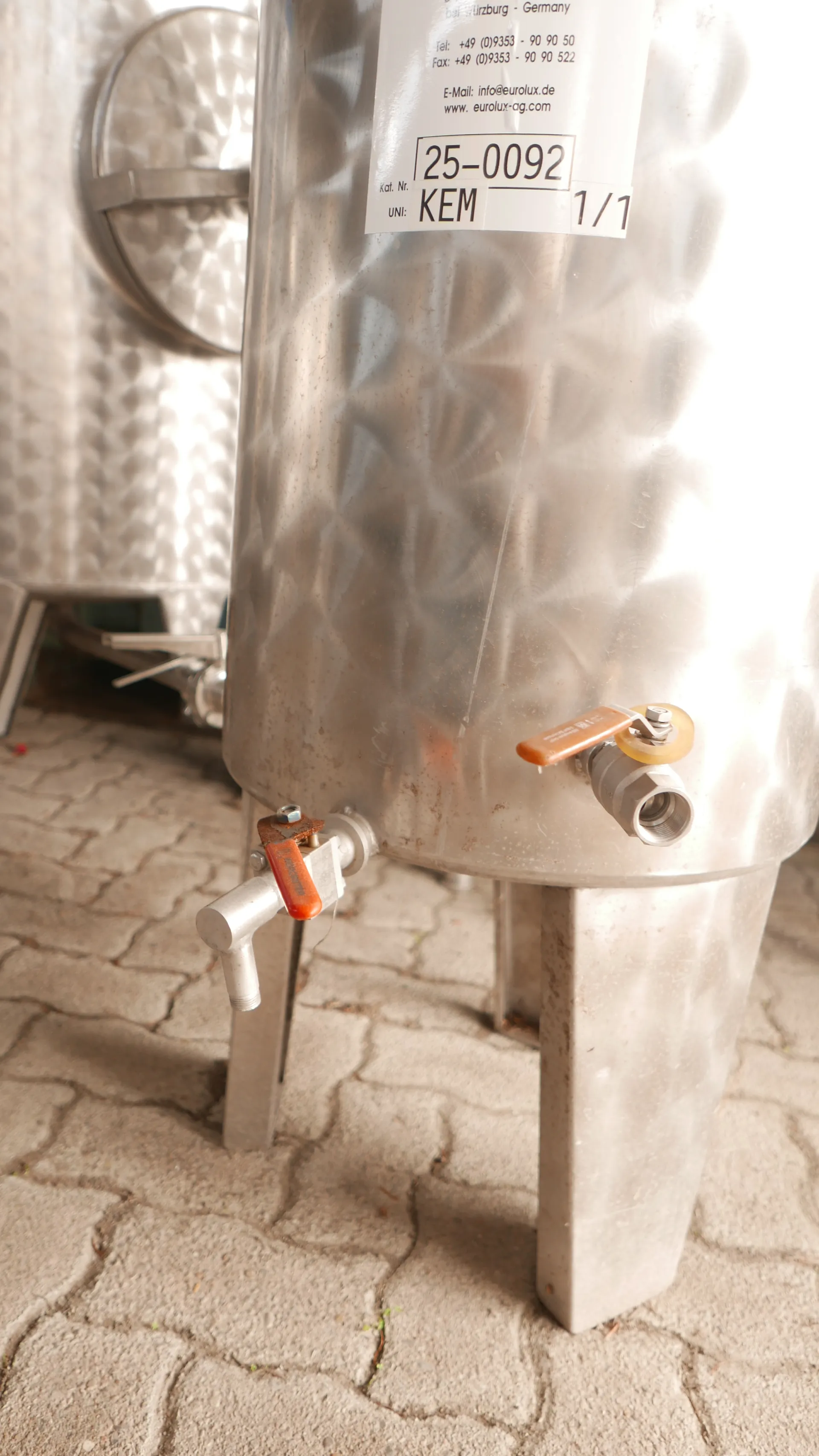 25-0092 Weintank 140 Liter