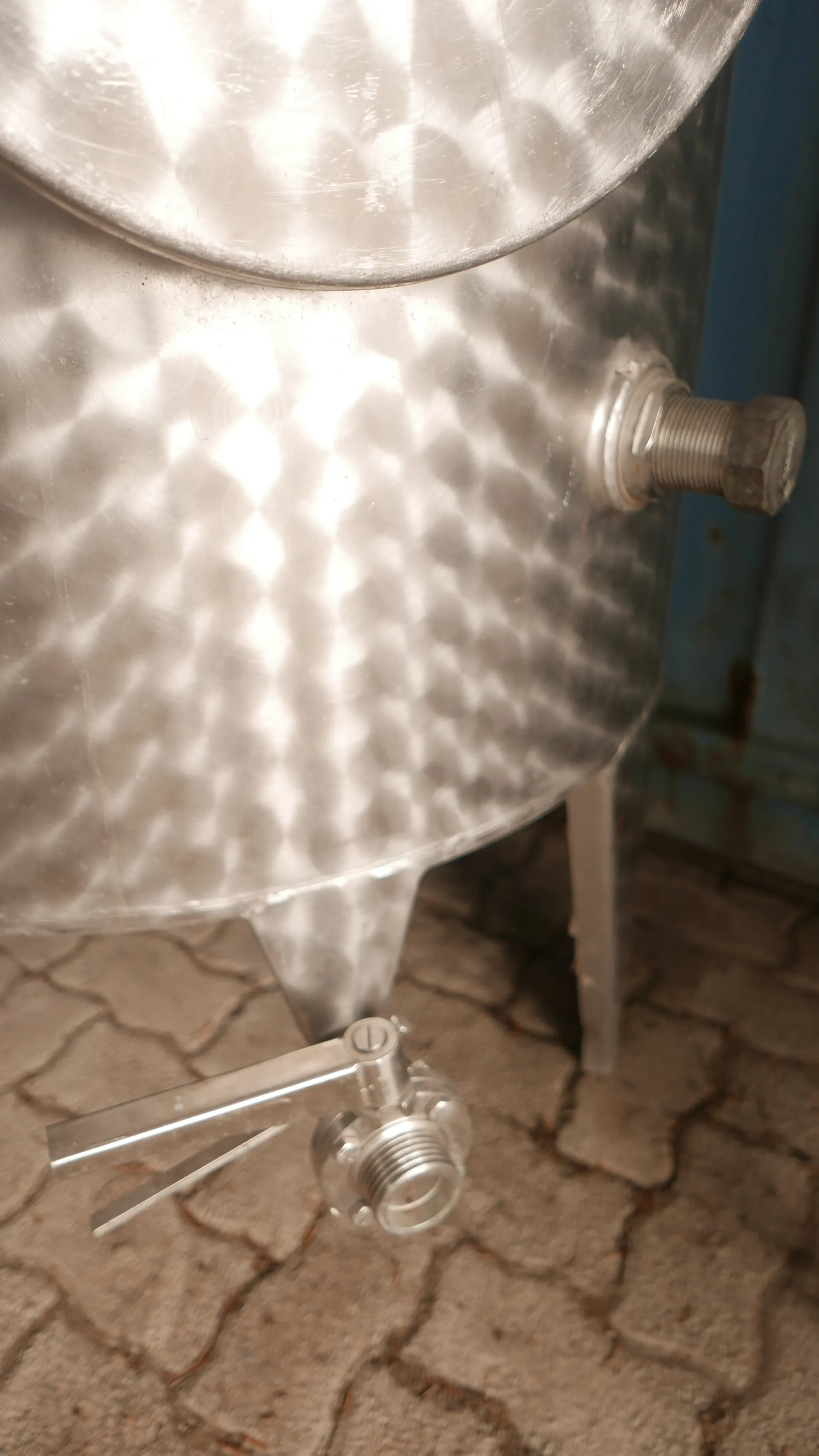 25-0094 Weintank 675 Liter