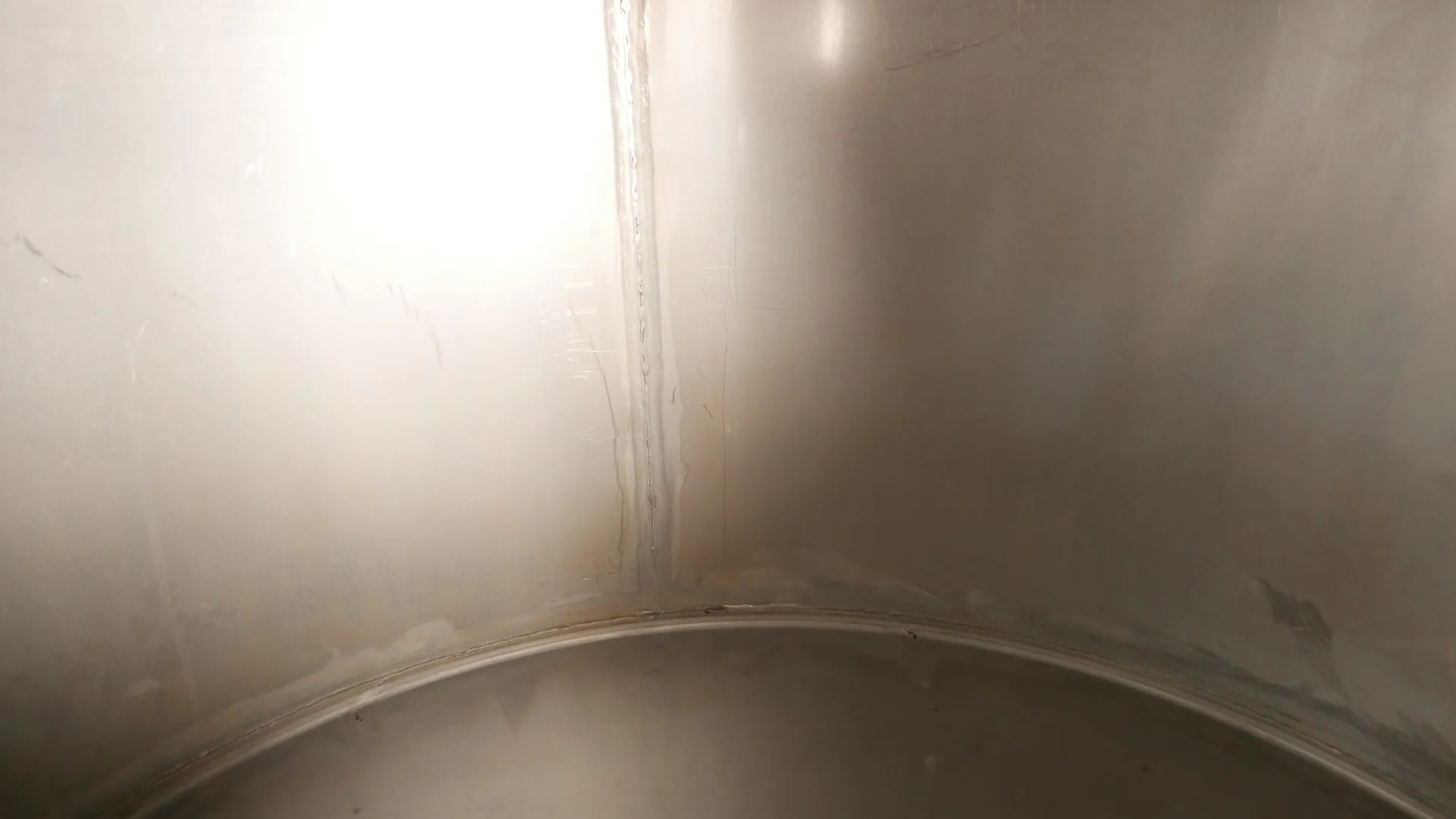 25-0094 Weintank 675 Liter