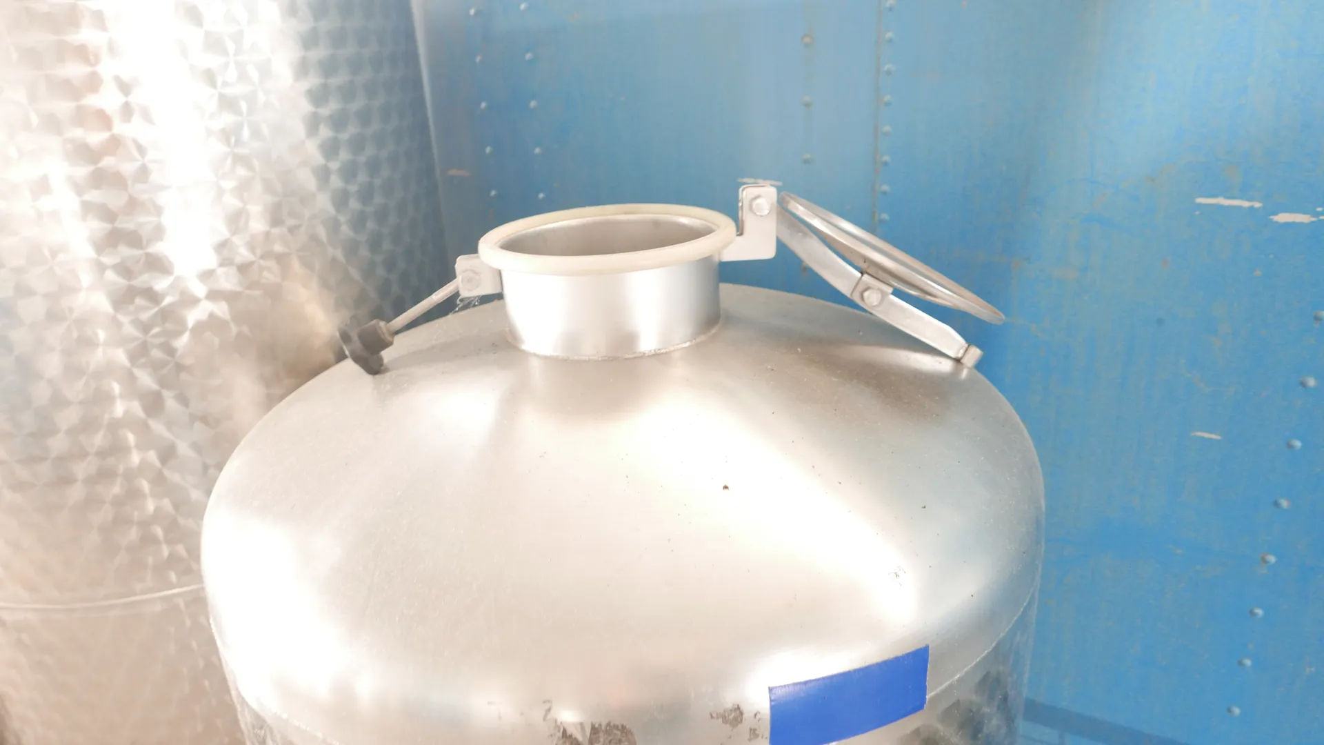 25-0098 Weintank 500 Liter