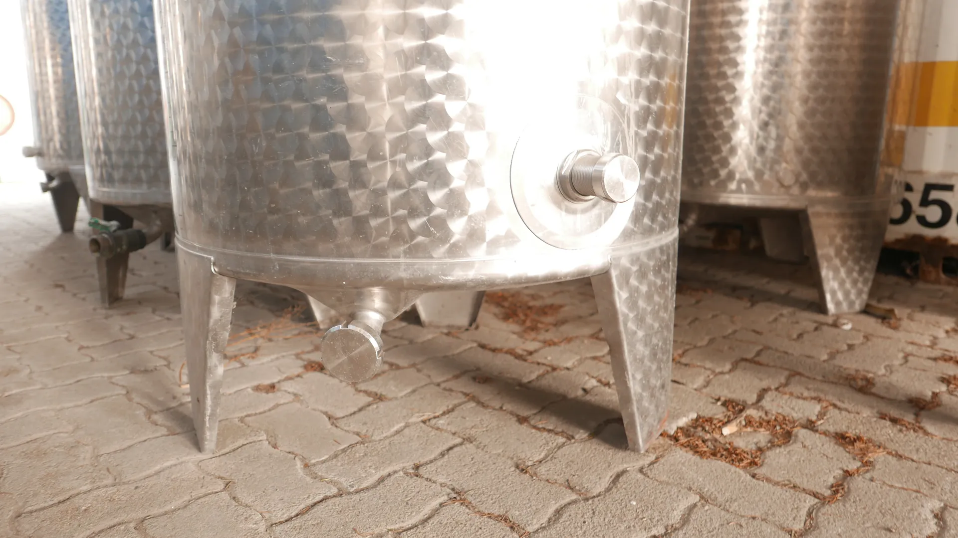 25-0101 Immervolltank 675 Liter