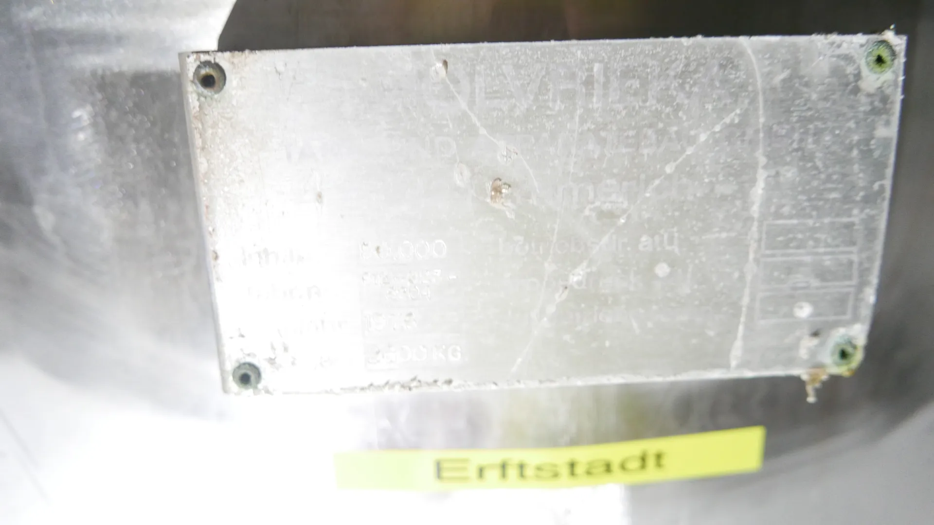 25-0109EUBA 24.000 Liter Frischwassertank horizontal auf 4 Füßen