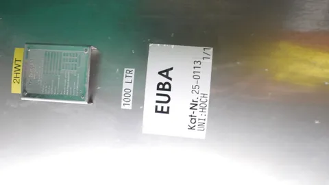 25-0113EUBA 1.000 Liter Warmwassertank in V2A isoliert