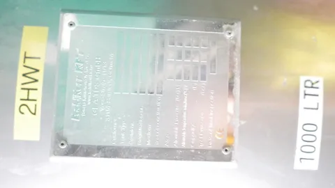 25-0113EUBA 1.000 Liter Warmwassertank in V2A isoliert