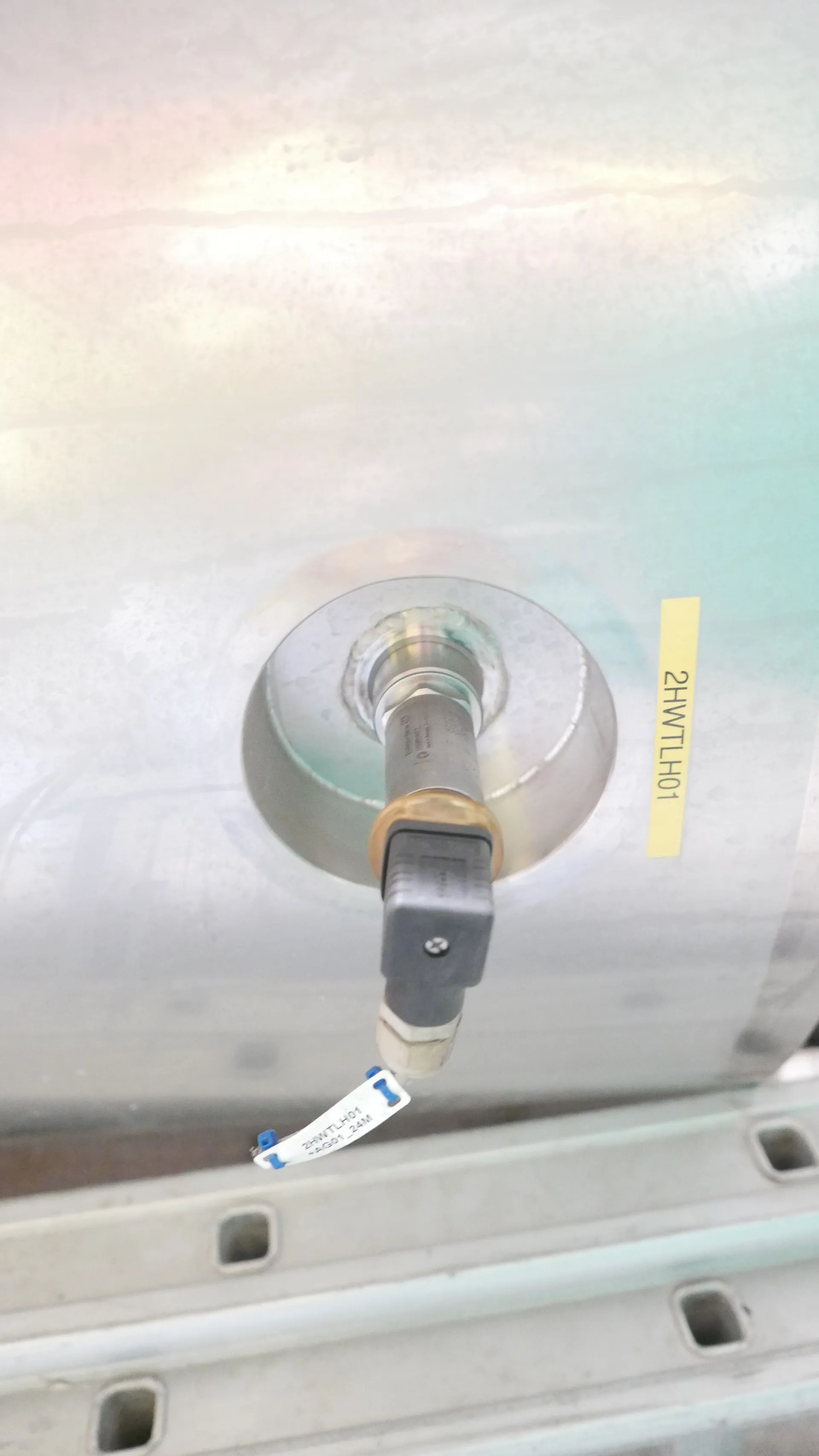 25-0113EUBA 1.000 Liter Warmwassertank in V2A isoliert