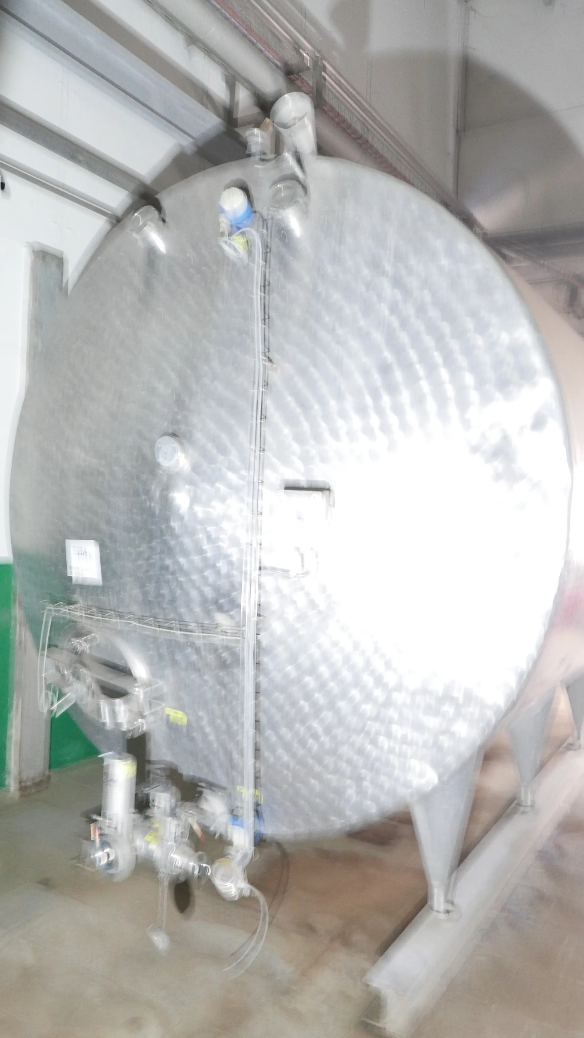 25-0115EUBA 22.000 Liter Zuckertalk/ Lagertank aus V2A horizontal