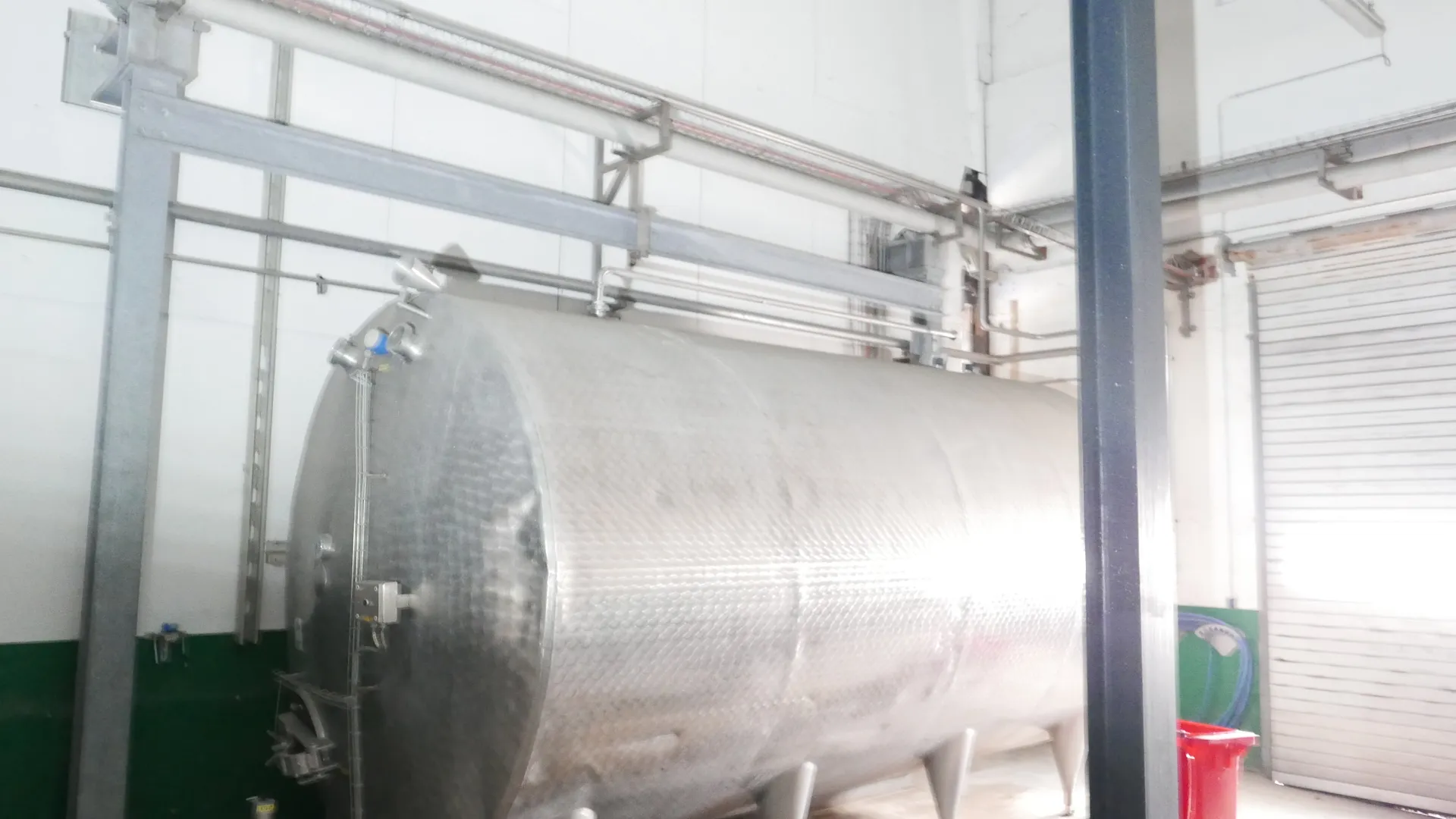 25-0115EUBA 22.000 Liter Zuckertalk/ Lagertank aus V2A horizontal