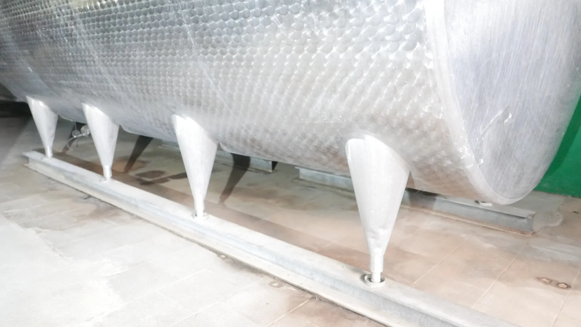 25-0115EUBA 22.000 Liter Zuckertalk/ Lagertank aus V2A horizontal
