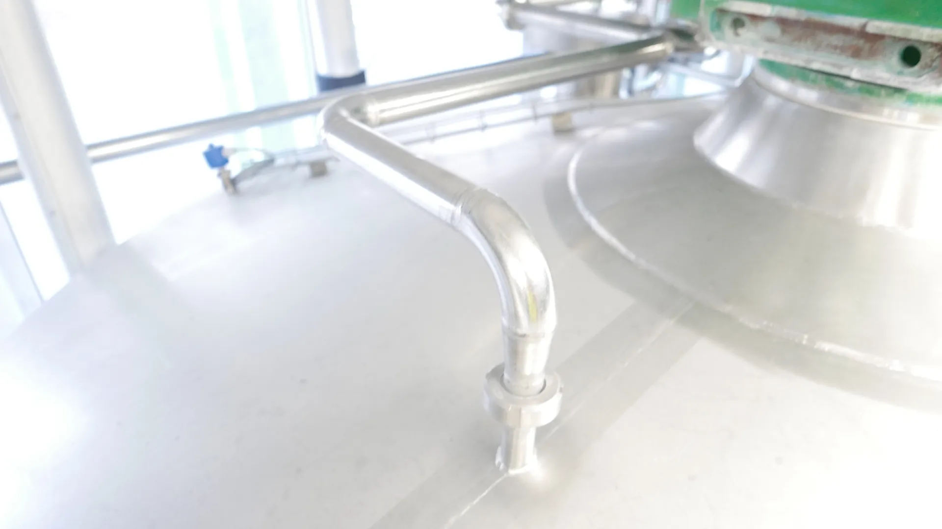 25-0120EUBA 6.000 Liter Rahmtanks / Sahnetanks aus V2A isoliert