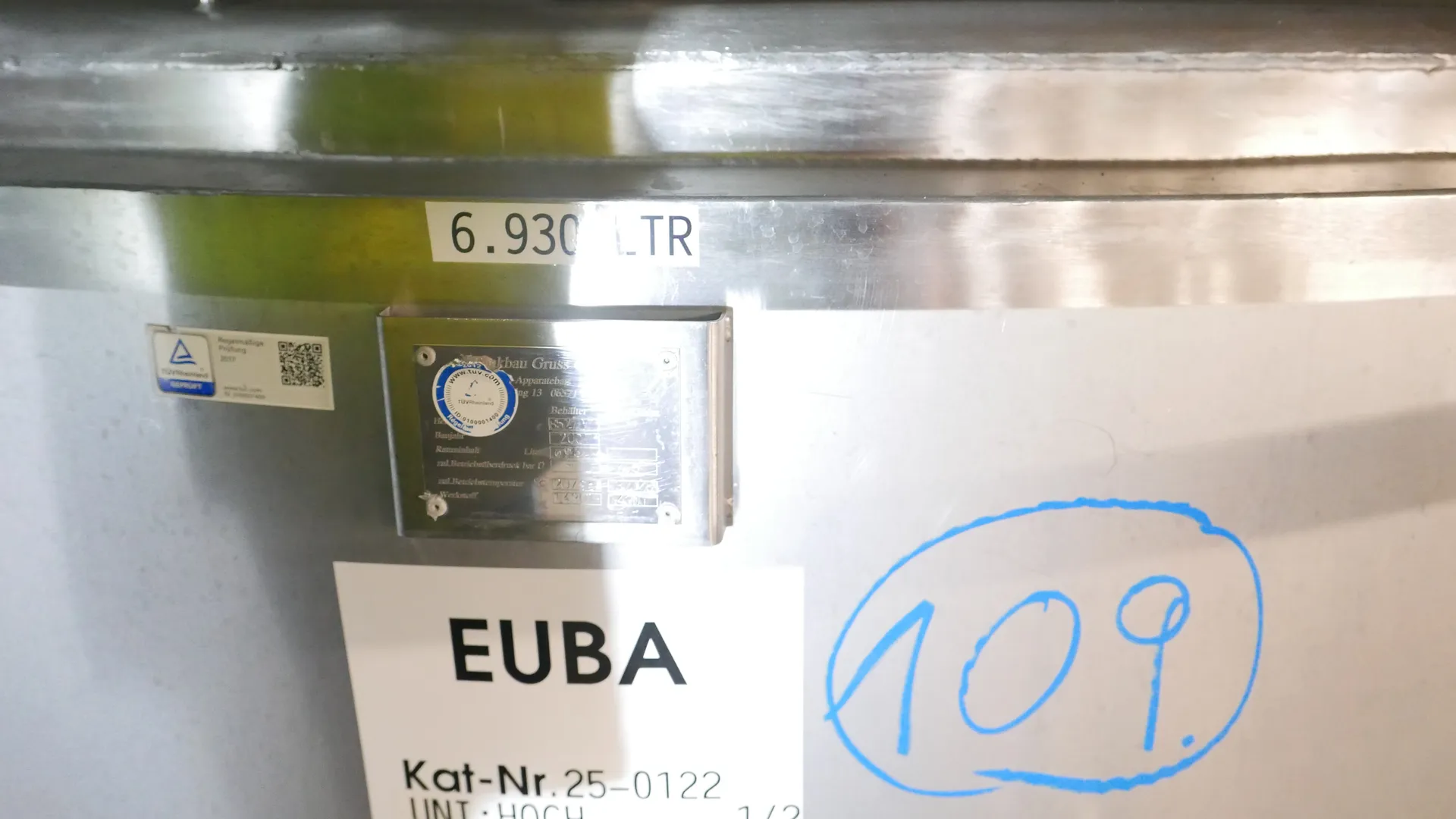 25-0122EUBA 6.930 Liter Rahmtanks / Sahnetanks mit Rührwerk aus V2A isoliert 