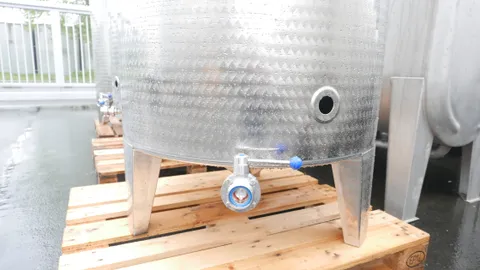 25-0125  1.100 Liter Immervolltank aus V2A mit Schwimmdeckel und Staubdeckel