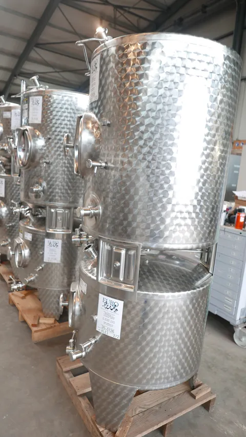 25-0126  320 Liter + 525 Liter Basictank + Stapeltank /Lagertank/ Weintank/ Fruchtsafttank SPEIDEL rund , vertikal aus V2A  