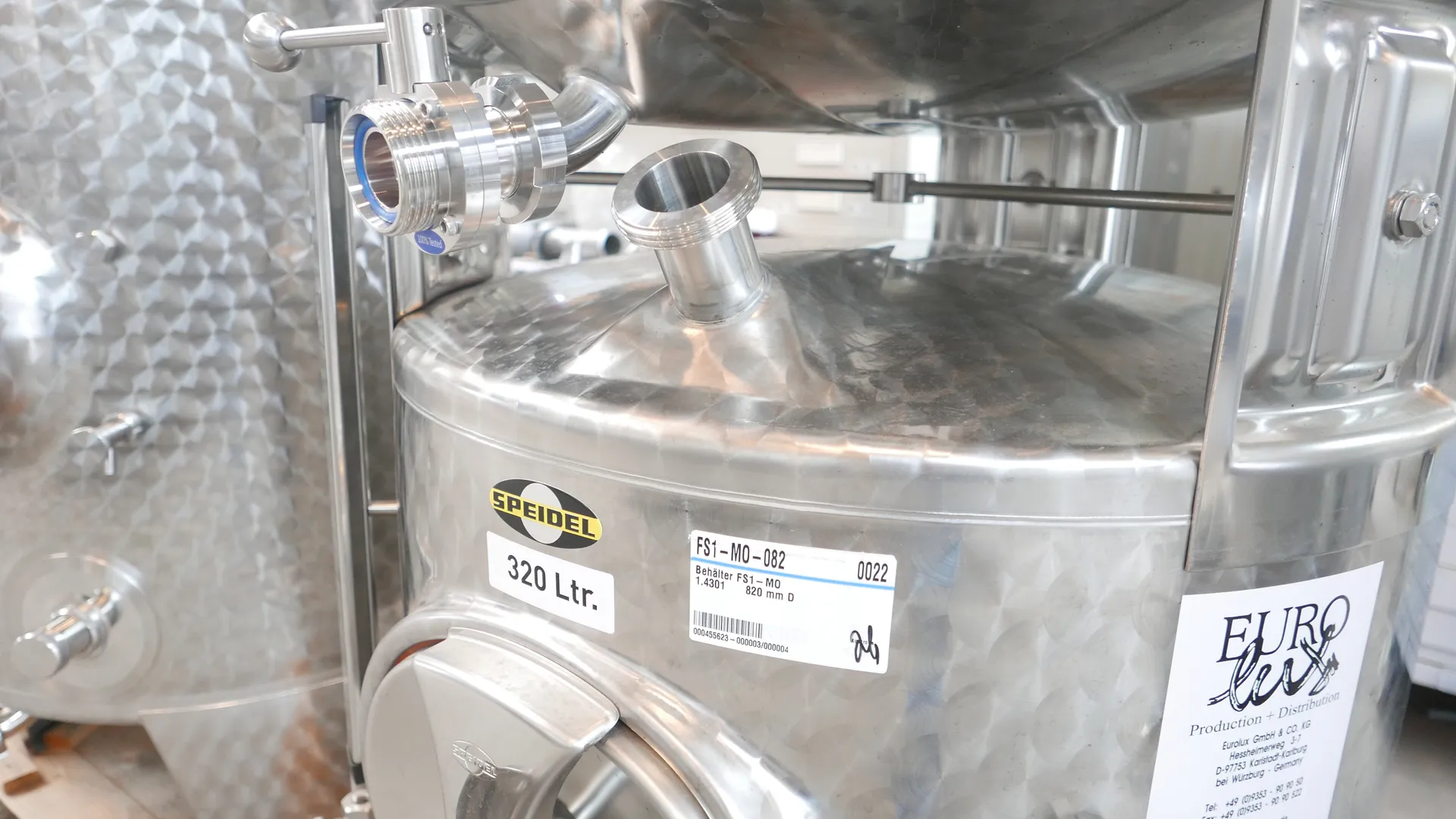 25-0126  320 Liter + 525 Liter Basictank + Stapeltank /Lagertank/ Weintank/ Fruchtsafttank SPEIDEL rund , vertikal aus V2A  