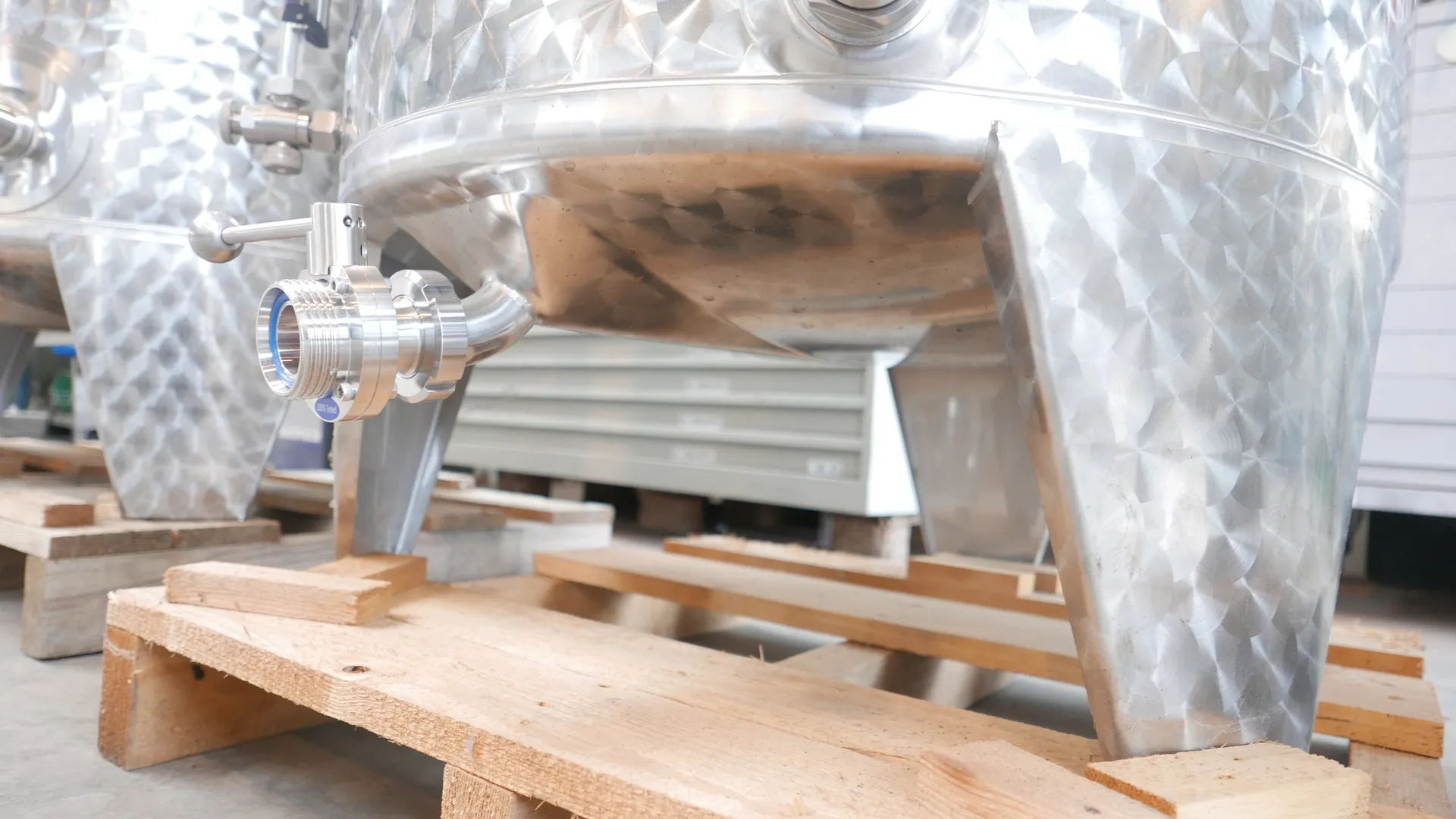 25-0126  320 Liter + 525 Liter Basictank + Stapeltank /Lagertank/ Weintank/ Fruchtsafttank SPEIDEL rund , vertikal aus V2A  