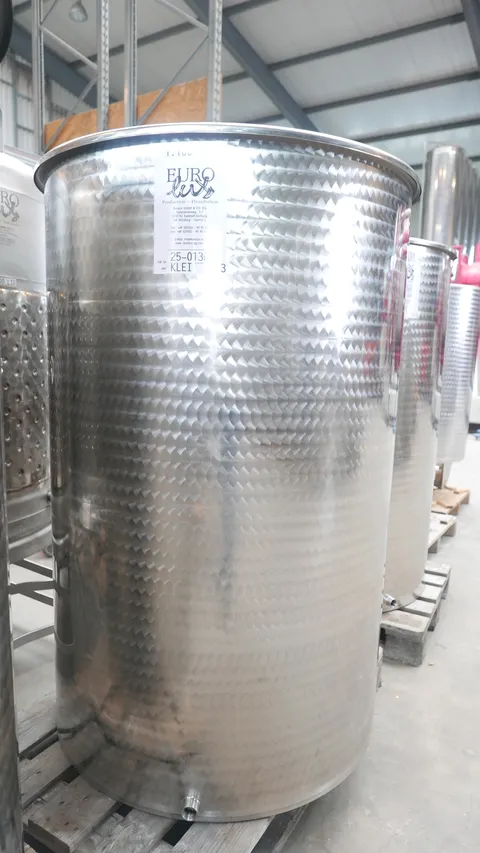 25-0130  1.110 Liter Immervolltank aus V2A mit Schwimmdeckel und Staubdeckel  