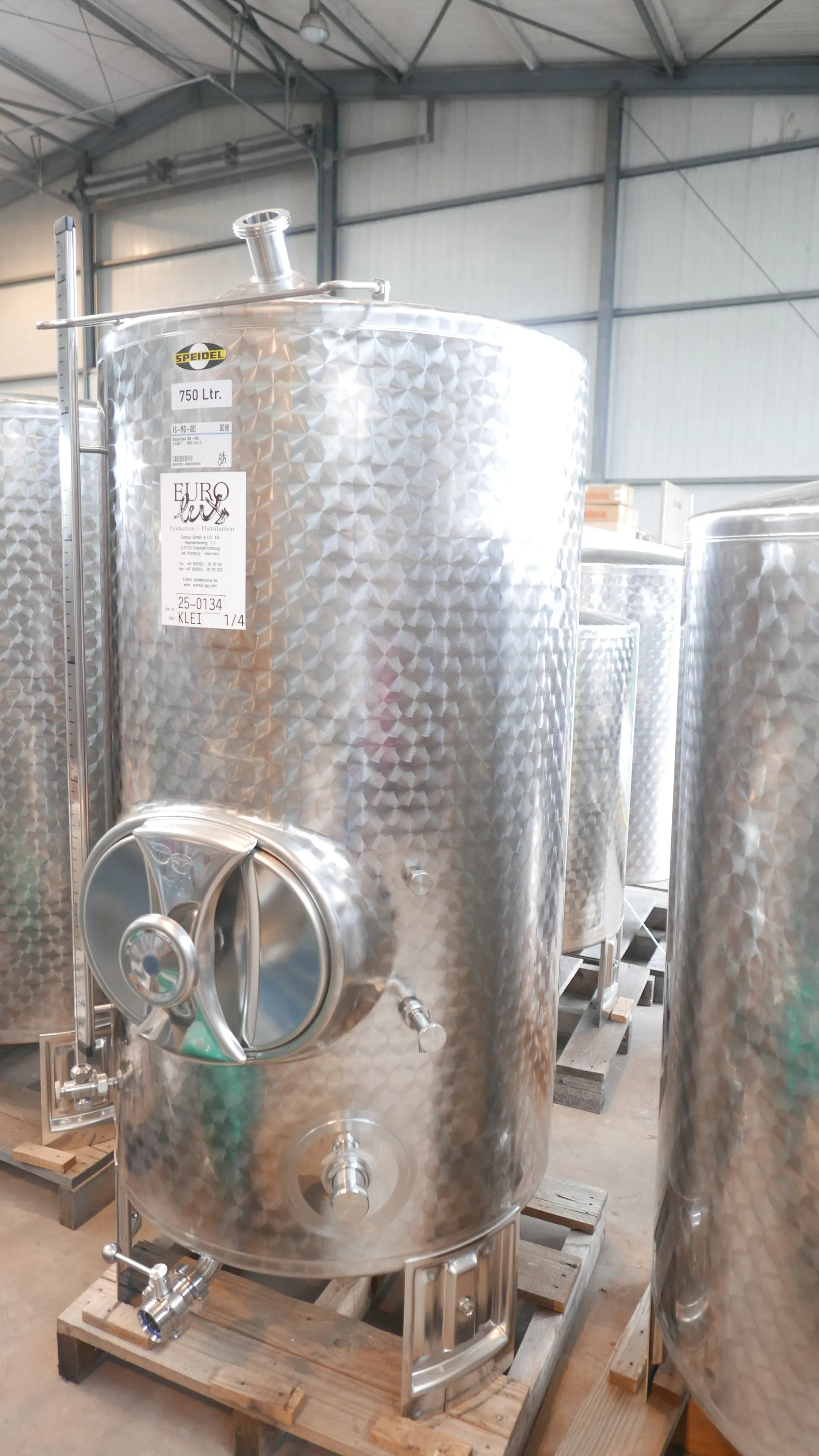 25-0134  725 Liter Stapeltank /Lagertank/ Weintank/ Fruchtsafttank SPEIDEL rund , vertikal aus V2A