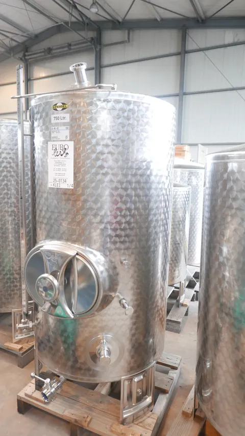 25-0134  725 Liter Stapeltank /Lagertank/ Weintank/ Fruchtsafttank SPEIDEL rund , vertikal aus V2A