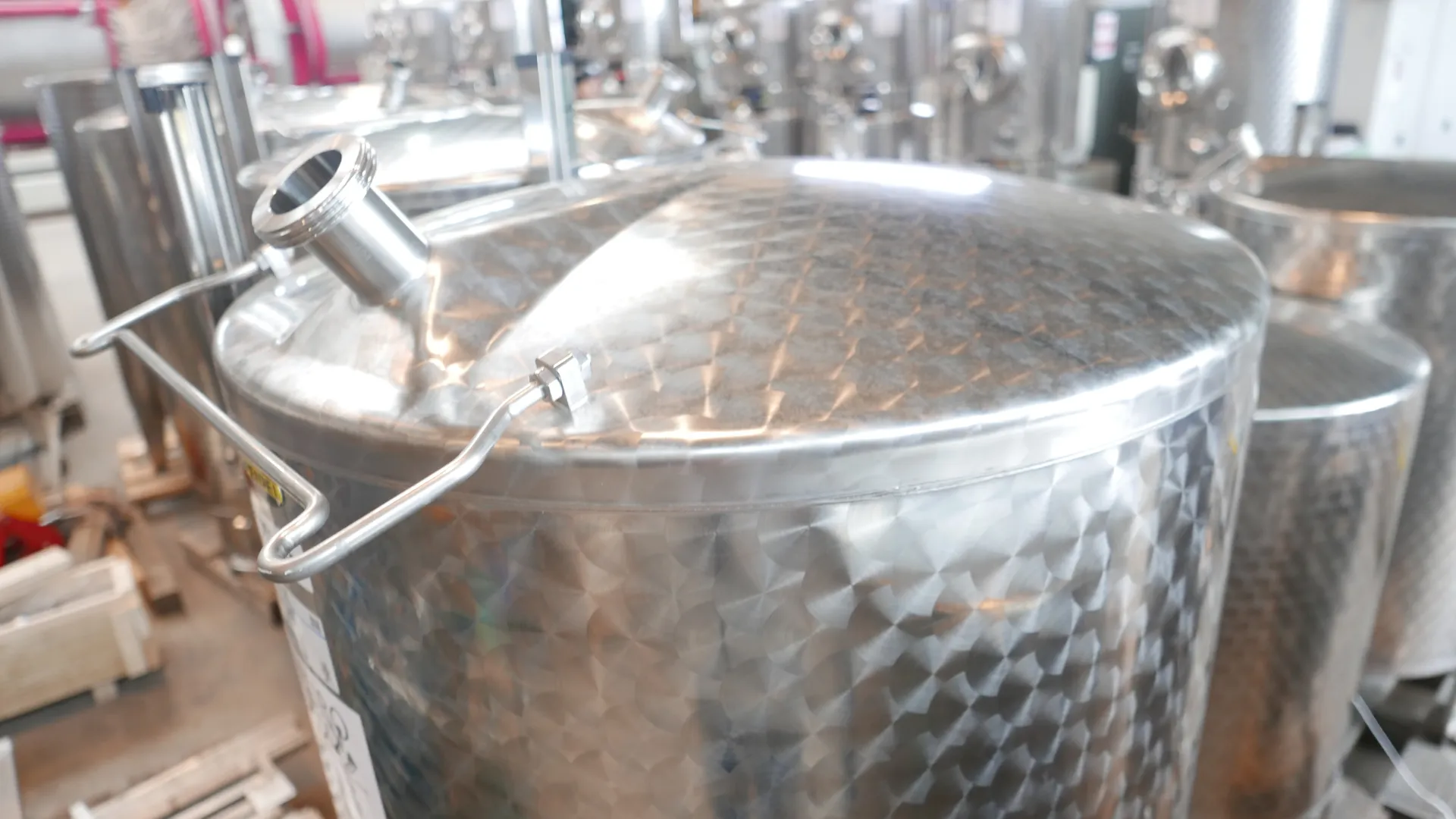 25-0134  725 Liter Stapeltank /Lagertank/ Weintank/ Fruchtsafttank SPEIDEL rund , vertikal aus V2A