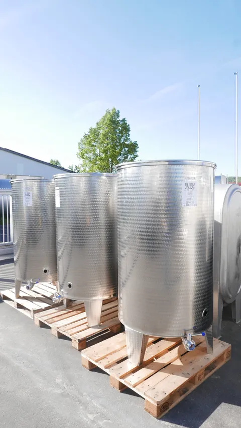 25-0125  1.100 Liter Immervolltank aus V2A mit Schwimmdeckel und Staubdeckel