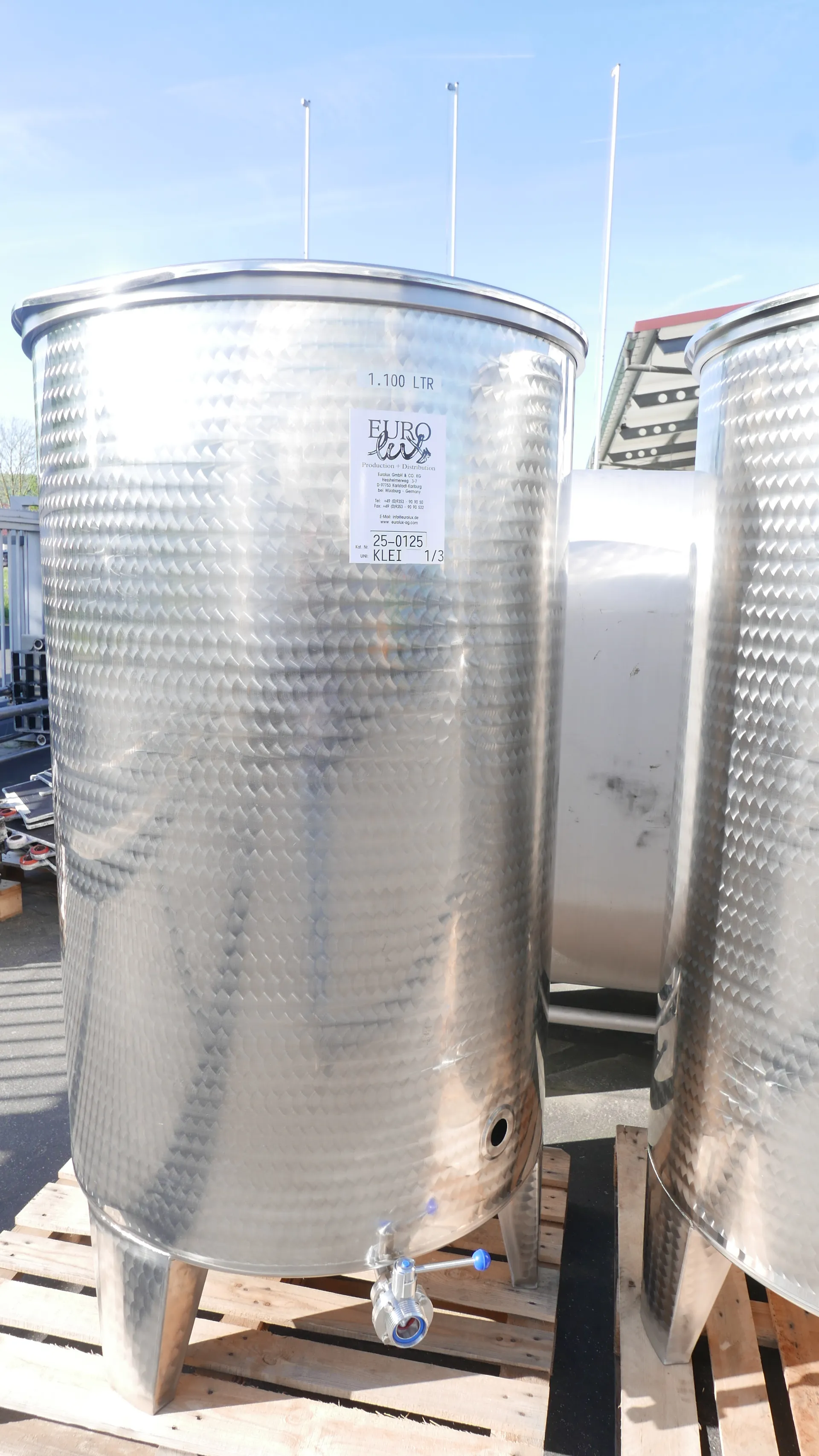 25-0125  1.100 Liter Immervolltank aus V2A mit Schwimmdeckel und Staubdeckel