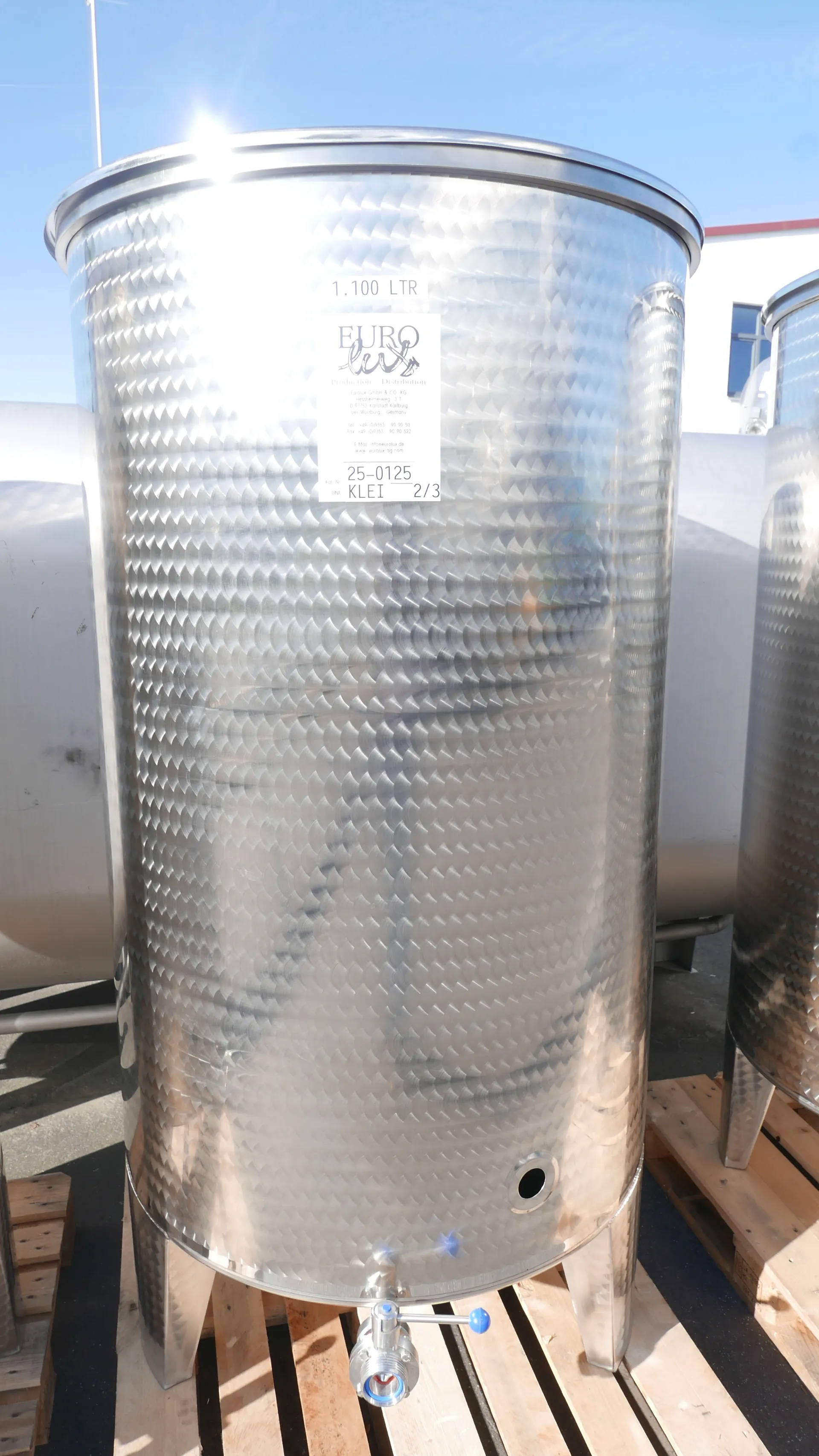 25-0125  1.100 Liter Immervolltank aus V2A mit Schwimmdeckel und Staubdeckel