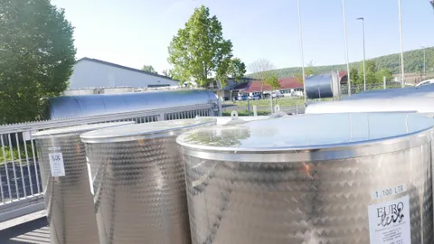 25-0125  1.100 Liter Immervolltank aus V2A mit Schwimmdeckel und Staubdeckel