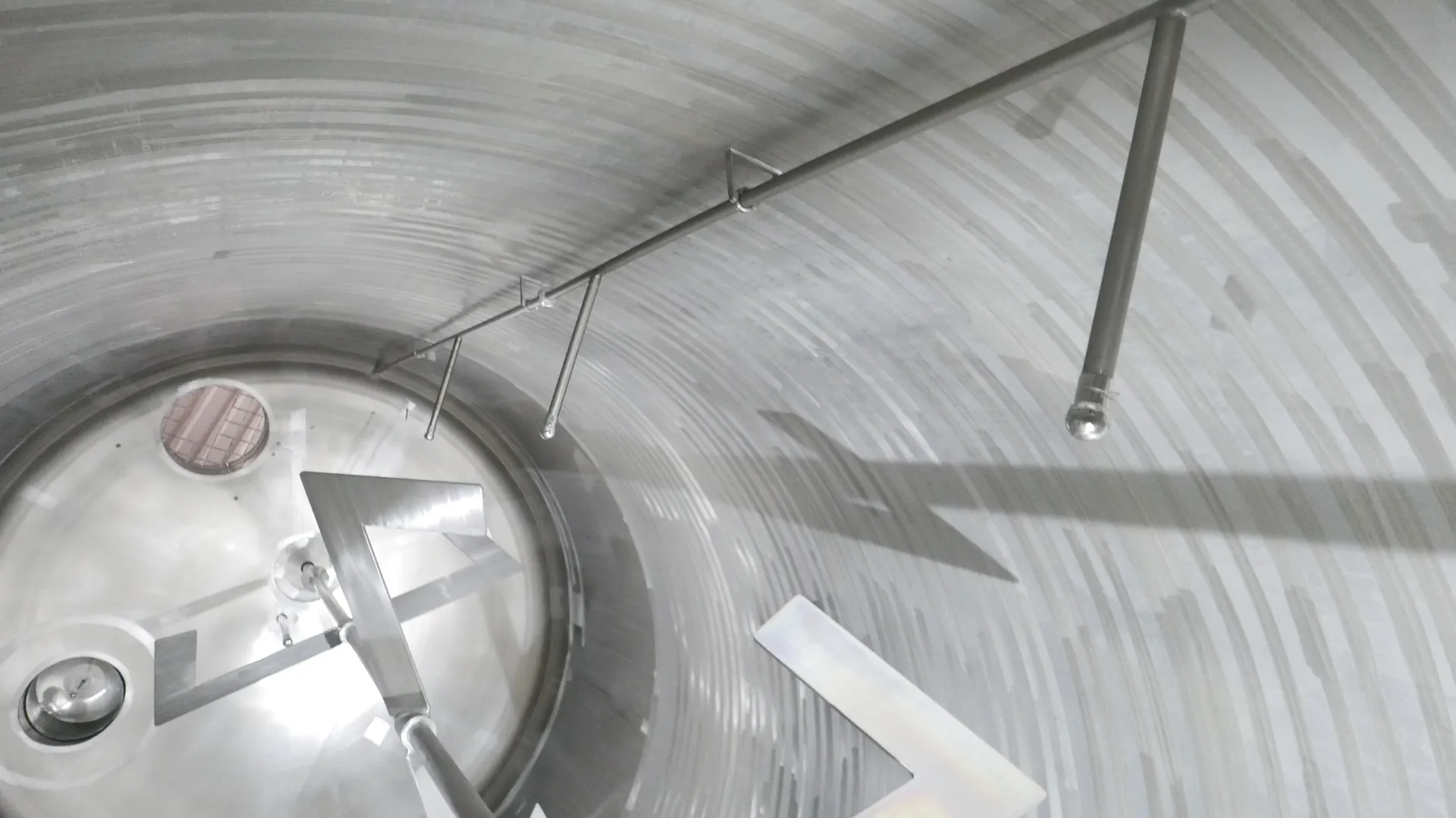 25-0138EUBA 72.000 Liter Rührwerkstank/ Milchtank/ Lagertank in V2A mit Kühlschlange und Isolierung