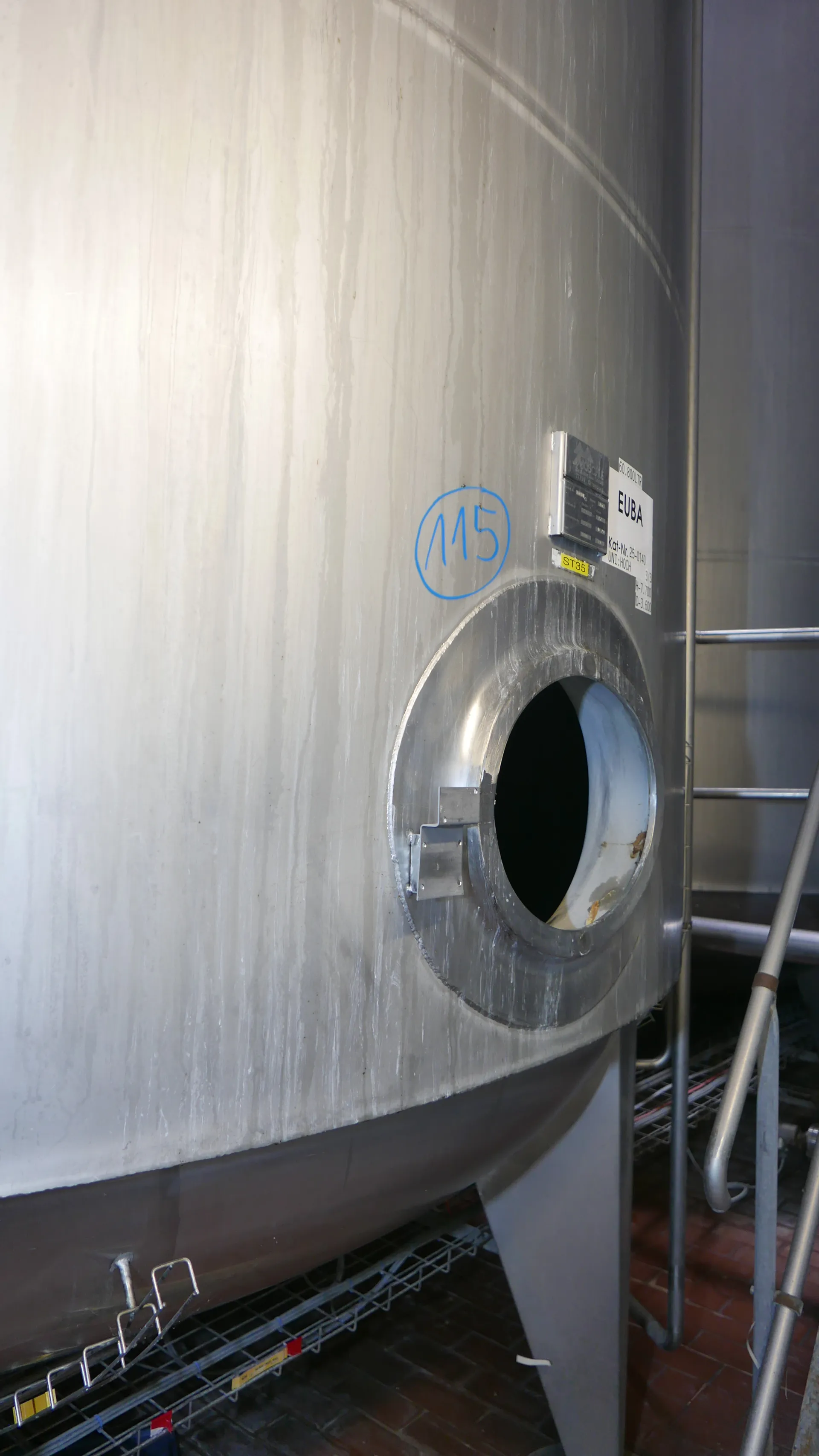 25-0140EUBA 60.800 Liter Rührwerkstank/ Milchtank/ Lagertank in V2A