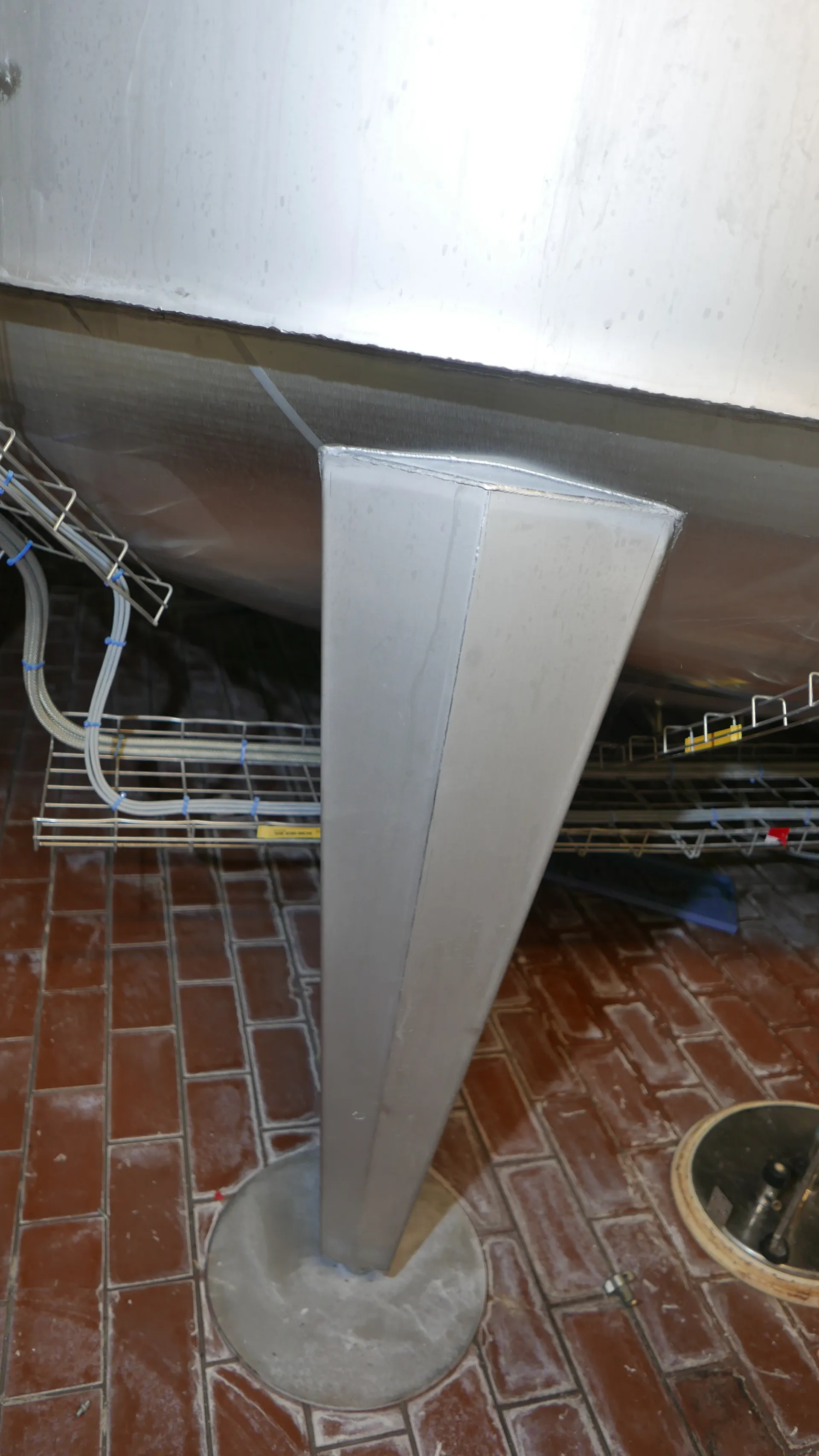 25-0140EUBA 60.800 Liter Rührwerkstank/ Milchtank/ Lagertank in V2A
