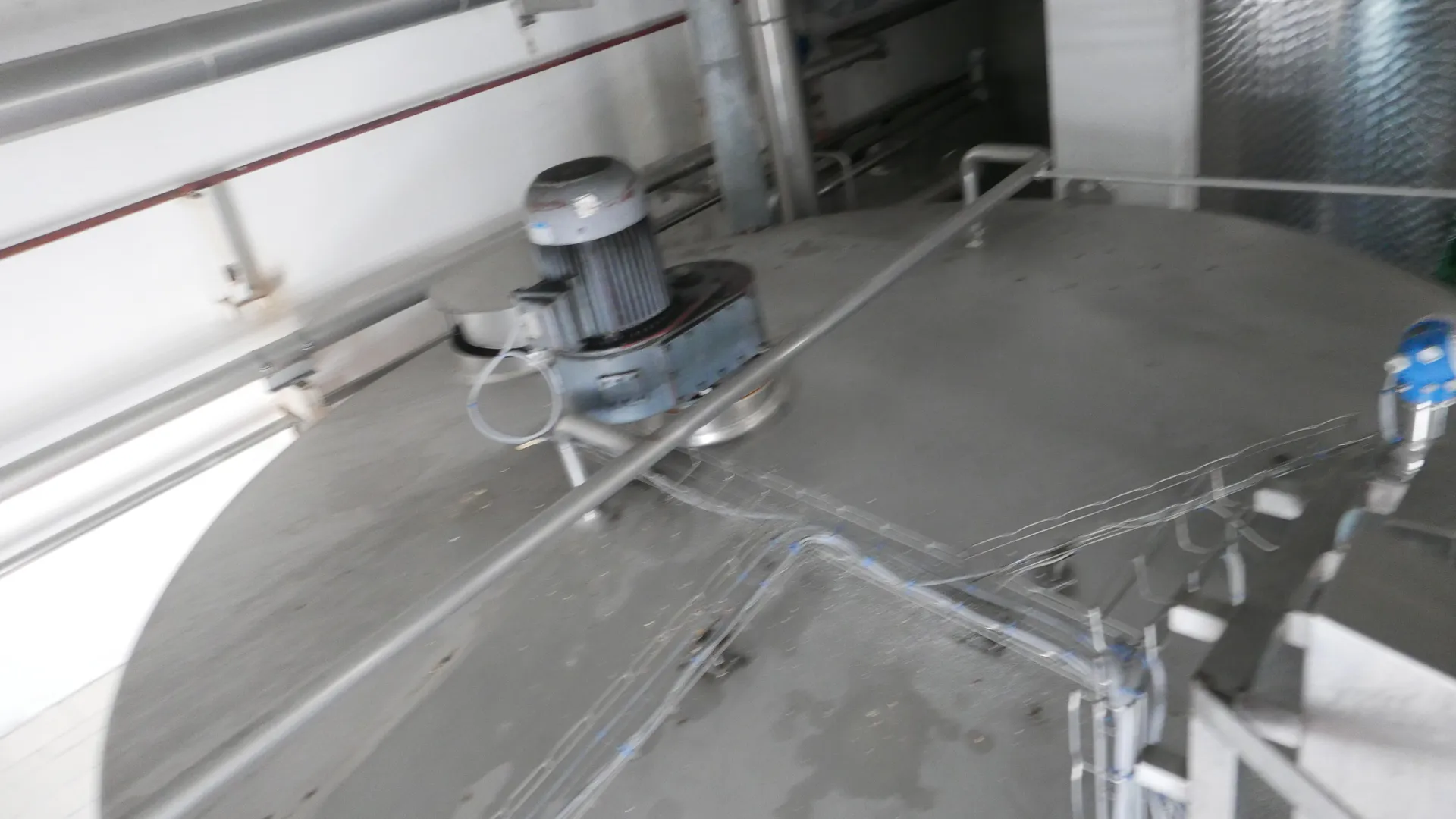 25-0142EUBA 40.000 Liter Rührwerkstank / Lagertank aus V2A isoliert